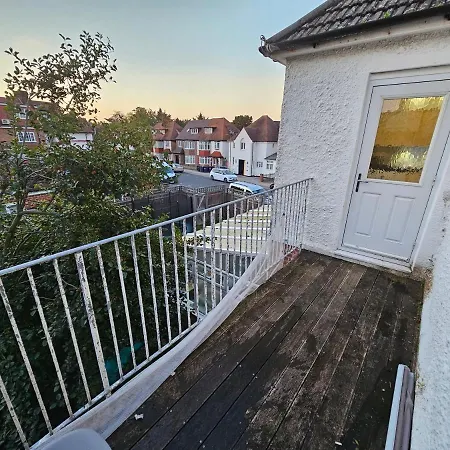 Large 4 Bedrooms Golders Green London Exterior photo