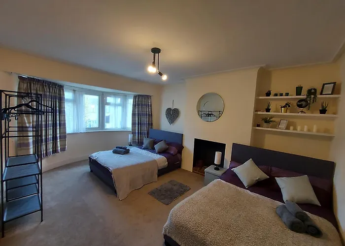 Large 4 Bedrooms Golders Green