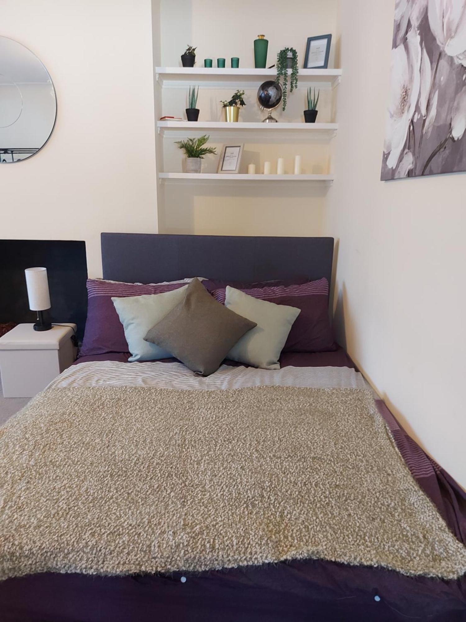Apartment Large 4 Bedrooms Golders London