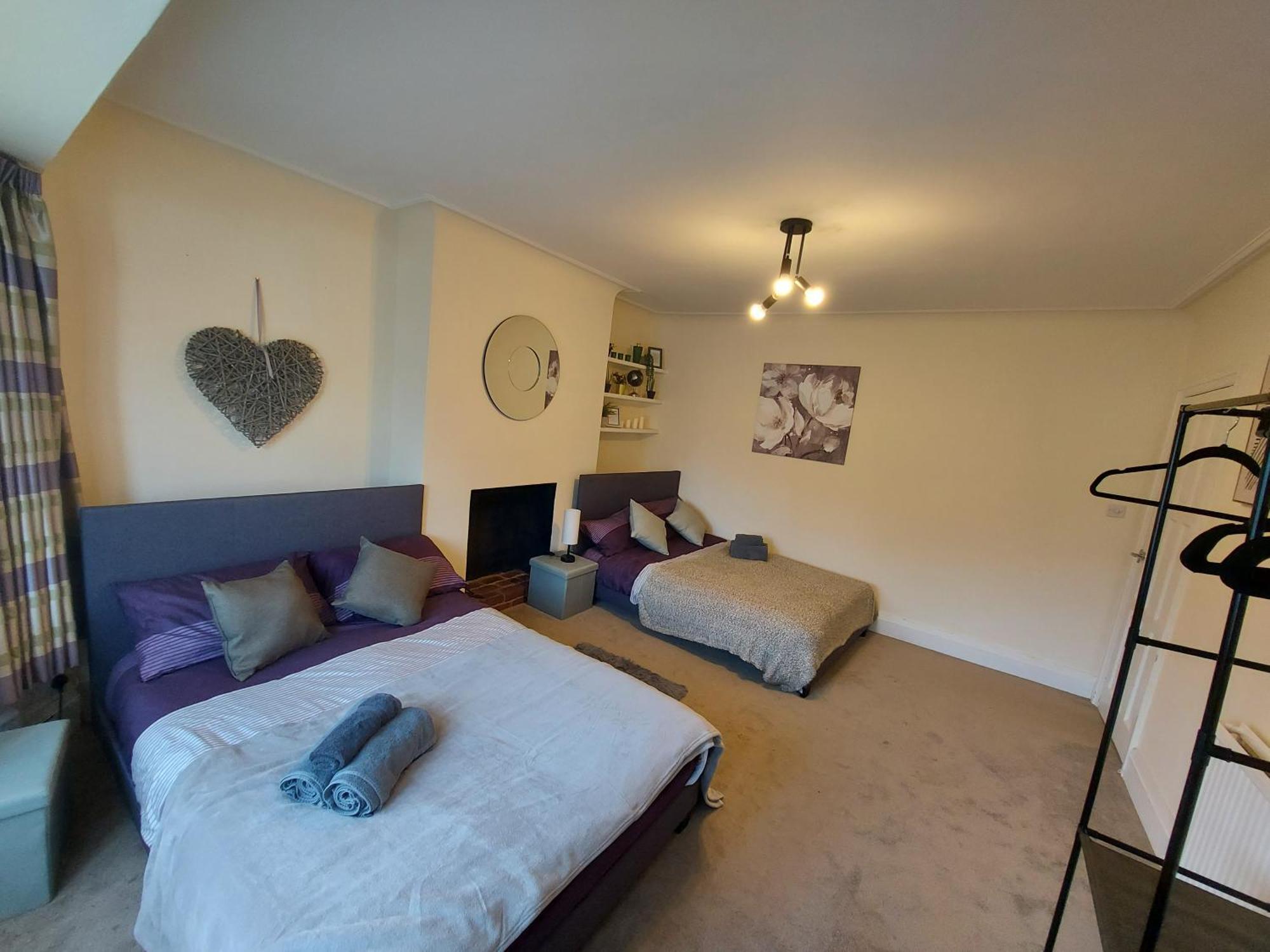 Apartment Large 4 Bedrooms Golders